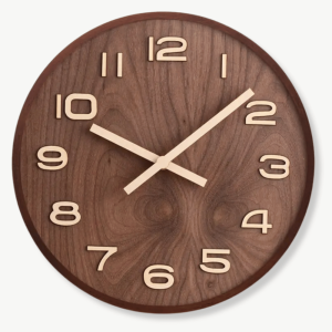 horloge en bois de noyer