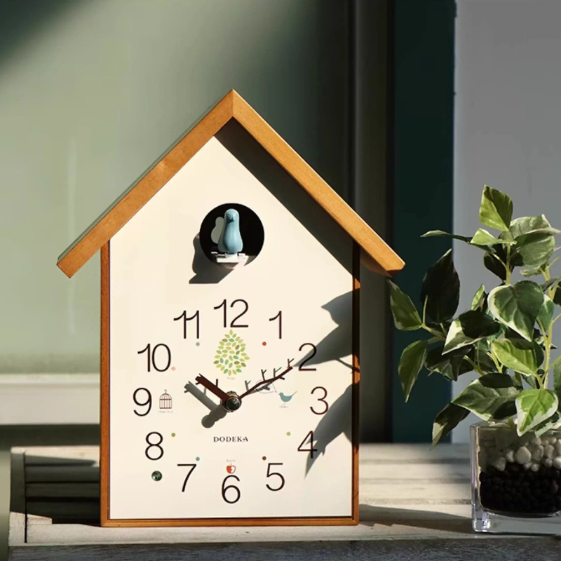 Horloge coucou en bois avec balancier et oiseau décoratif