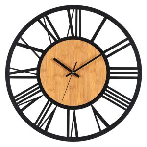 Horloge murale en métal noir avec cadran imitation bois brun et chiffres romains de 40 cm