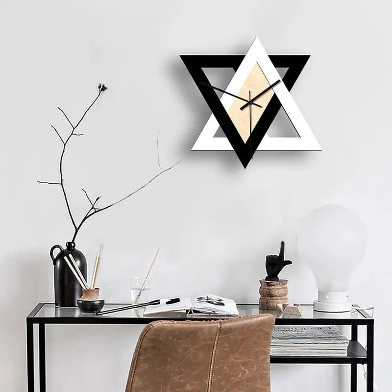 horloge design noir et blanc